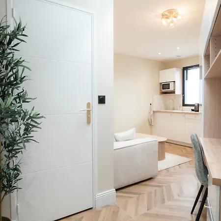 Smart & Chic Apartment