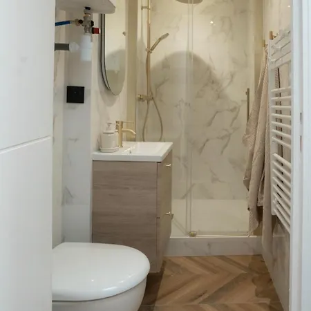 Smart & Chic Apartment *